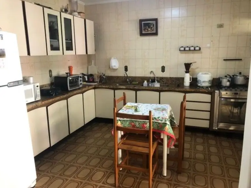 Foto 1 de Sobrado com 4 quartos à venda, 212m2 em Parque Industriário, Santo Andre - SP