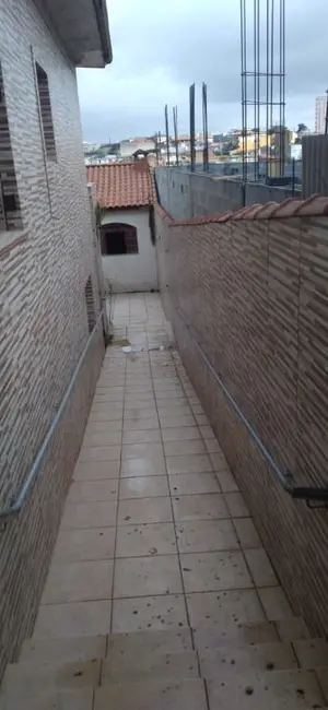 Foto 8 de Sobrado com 4 quartos para alugar, 315m2 em Parque Oratório, Santo Andre - SP