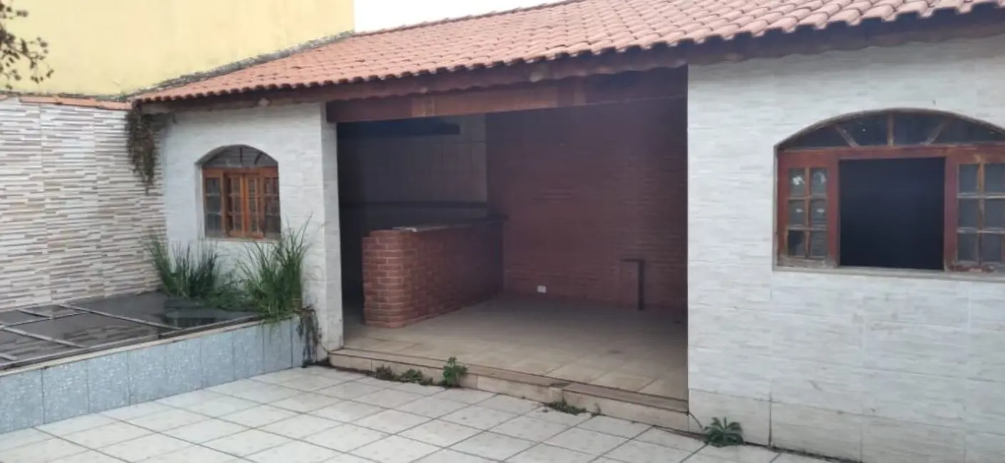 Foto 1 de Sobrado com 4 quartos para alugar, 315m2 em Parque Oratório, Santo Andre - SP