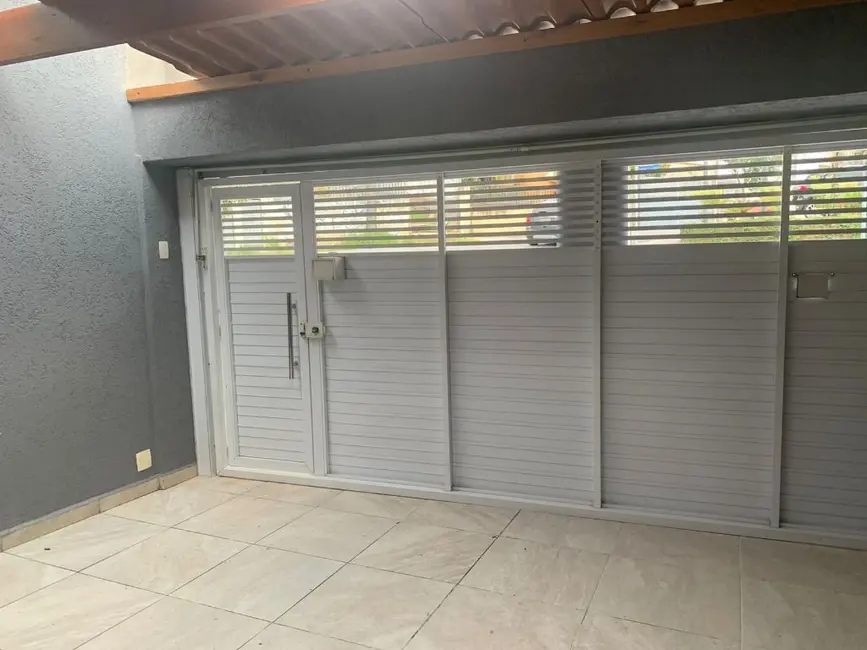 Foto 2 de Sobrado com 3 quartos para alugar, 280m2 em Vila Scarpelli, Santo Andre - SP