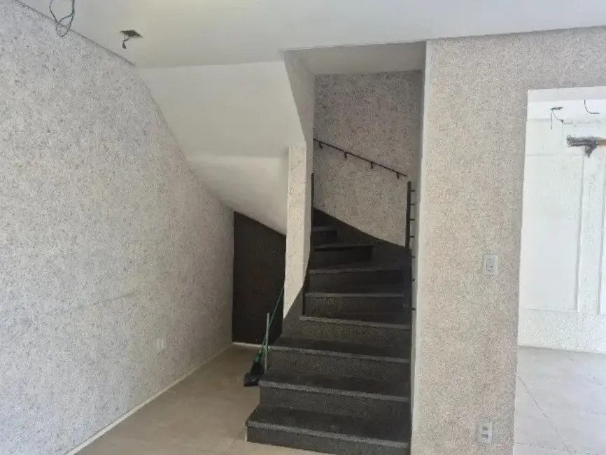 Foto 4 de Sobrado com 4 quartos para alugar, 166m2 em Vila Bastos, Santo Andre - SP