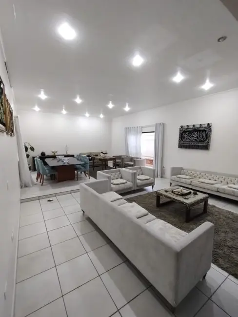 Foto 1 de Sobrado com 3 quartos à venda, 264m2 em Sao Bernardo Do Campo - SP