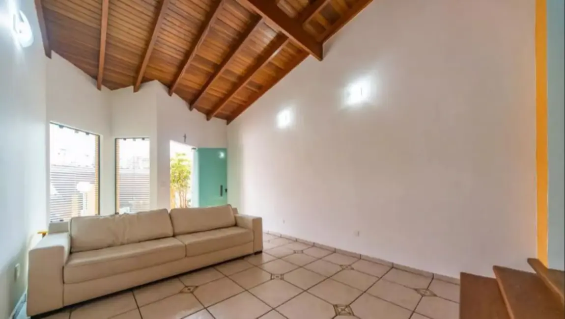 Foto 2 de Casa com 3 quartos à venda e para alugar, 215m2 em Vila Pires, Santo Andre - SP