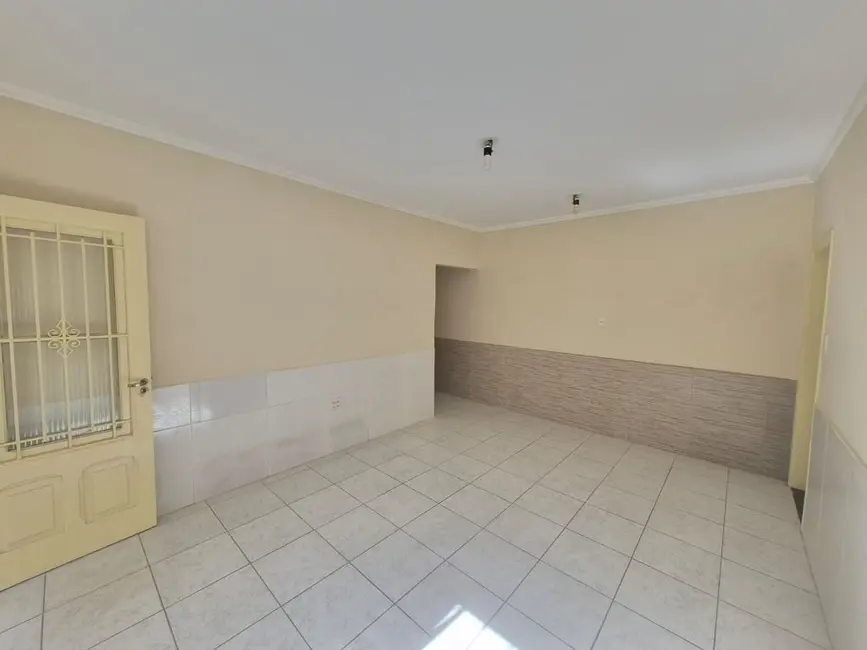 Foto 2 de Casa com 1 quarto para alugar, 60m2 em Sao Bernardo Do Campo - SP
