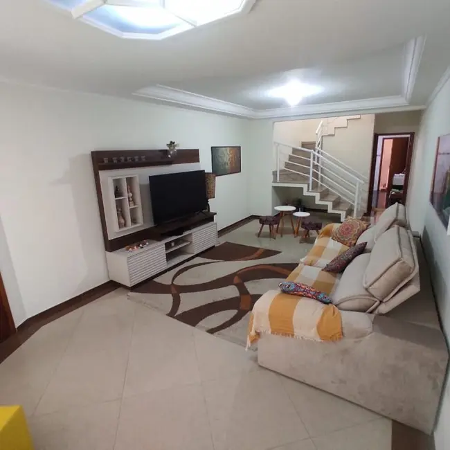 Foto 1 de Sobrado com 3 quartos para alugar, 150m2 em Jardim, Santo Andre - SP