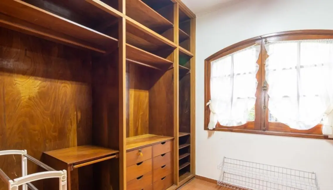 Foto 6 de Sobrado com 3 quartos à venda e para alugar, 350m2 em Jardim, Santo Andre - SP