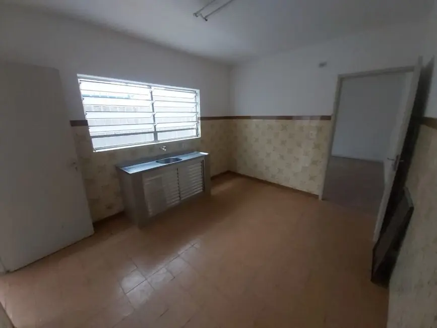 Casa com 2 quartos para alugar, 250m2 em Vila Príncipe de Gales, Santo Andre - SP - imagem 4 Foto 4 de Casa com 2 quartos para alugar, 250m2 em Vila Príncipe de Gales, Santo Andre - SP