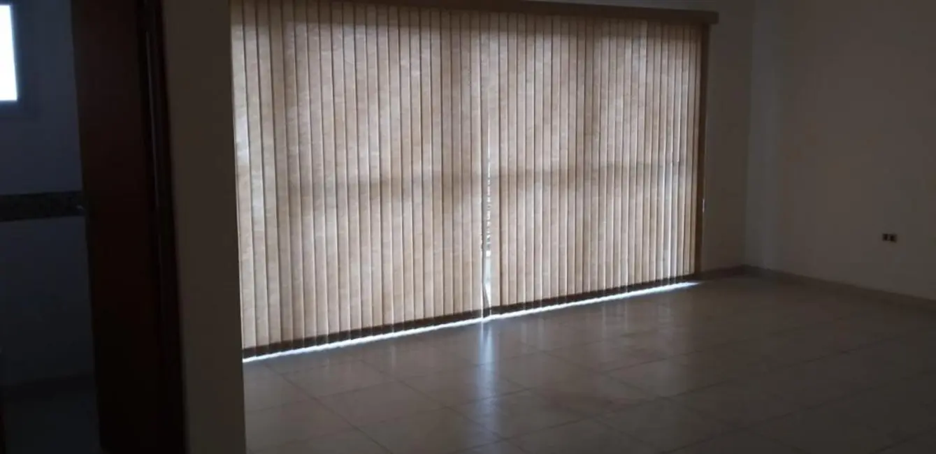 Foto 2 de Sala Comercial para alugar, 33m2 em Jardim Stella, Santo Andre - SP