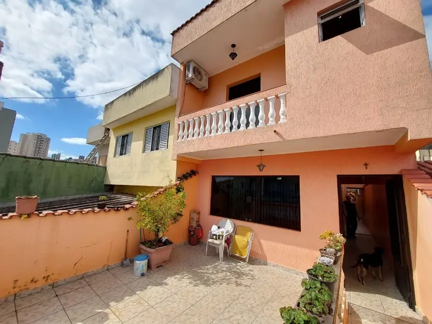 Foto 1 de Sobrado com 3 quartos à venda e para alugar, 125m2 em Vila Floresta, Santo Andre - SP