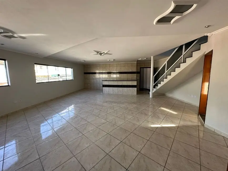 Foto 1 de Sobrado com 3 quartos à venda, 294m2 em Vila Tibiriçá, Santo Andre - SP