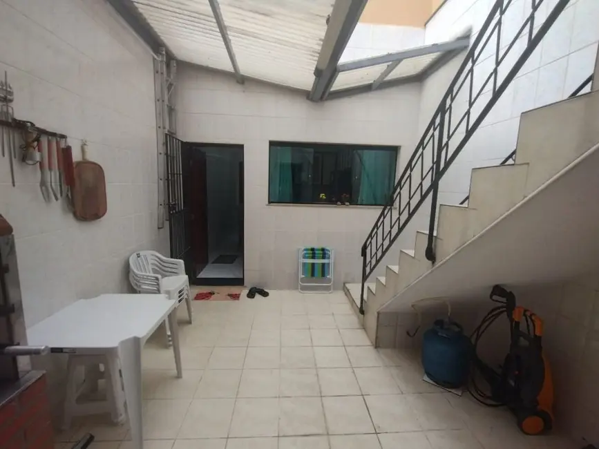 Foto 3 de Sobrado com 2 quartos à venda e para alugar, 123m2 em Vila Bastos, Santo Andre - SP