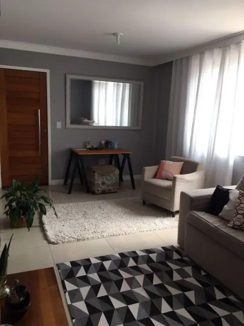 Sobrado com 3 quartos à venda, 240m2 em Parque das Nações, Santo Andre - SP - imagem 2 Foto 2 de Sobrado com 3 quartos à venda, 240m2 em Parque das Nações, Santo Andre - SP