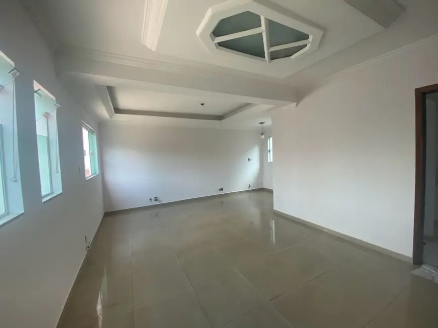 Foto 3 de Sobrado com 4 quartos à venda e para alugar, 177m2 em Vila Bastos, Santo Andre - SP