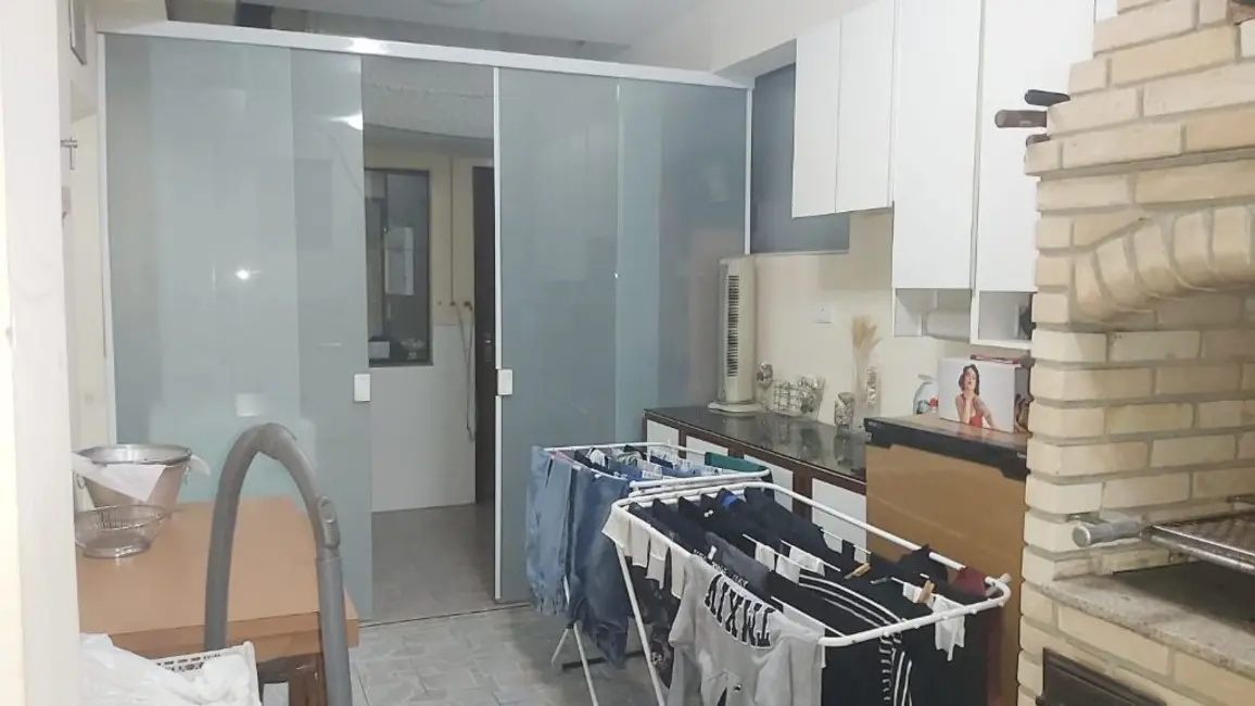 Foto 8 de Sobrado com 3 quartos à venda, 240m2 em Vila Scarpelli, Santo Andre - SP