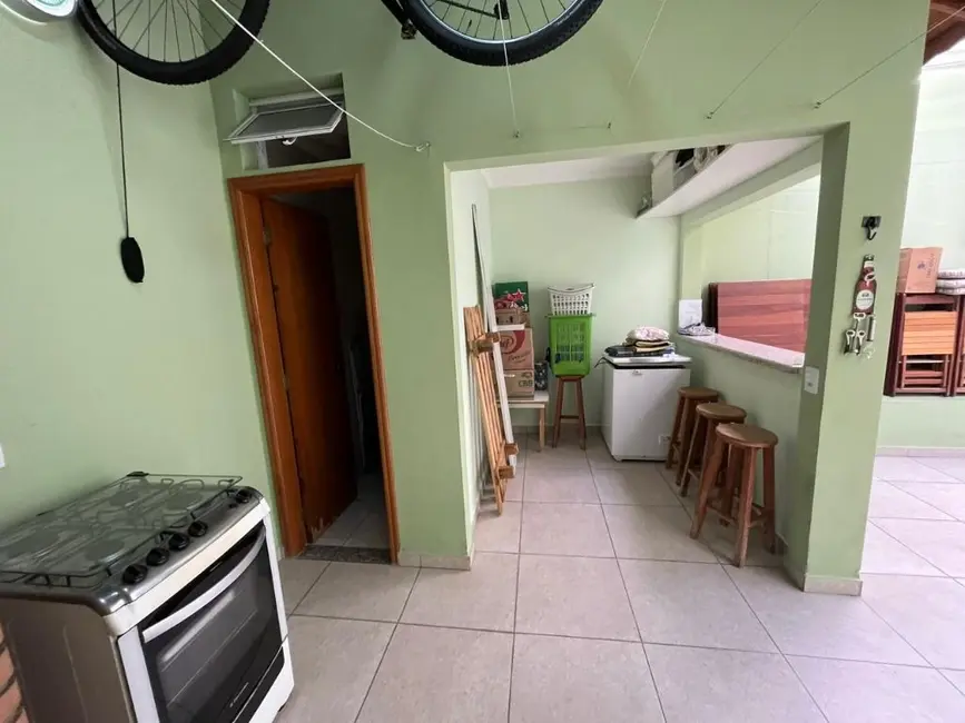 Sobrado com 3 quartos à venda, 156m2 em Vila Scarpelli, Santo Andre - SP - imagem 5 Foto 5 de Sobrado com 3 quartos à venda, 156m2 em Vila Scarpelli, Santo Andre - SP