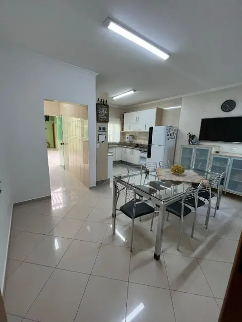 Sobrado com 3 quartos à venda, 156m2 em Vila Scarpelli, Santo Andre - SP - imagem 6 Foto 6 de Sobrado com 3 quartos à venda, 156m2 em Vila Scarpelli, Santo Andre - SP