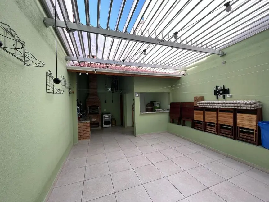 Foto 2 de Sobrado com 3 quartos à venda, 156m2 em Vila Scarpelli, Santo Andre - SP