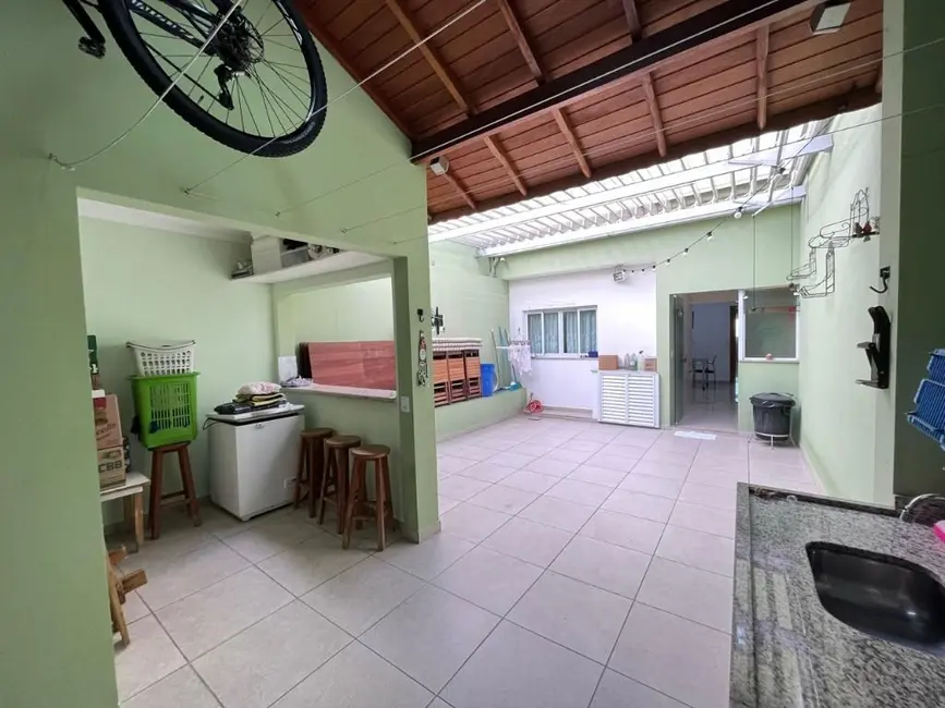 Sobrado com 3 quartos à venda, 156m2 em Vila Scarpelli, Santo Andre - SP - imagem 3 Foto 3 de Sobrado com 3 quartos à venda, 156m2 em Vila Scarpelli, Santo Andre - SP