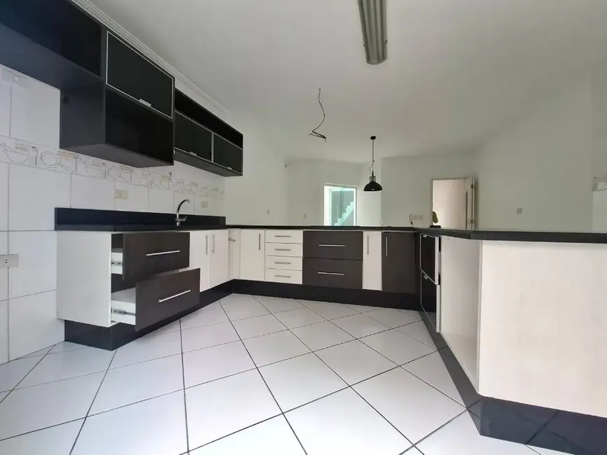 Sobrado com 3 quartos para alugar, 186m2 em Parque das Nações, Santo Andre - SP - imagem 9 Foto 9 de Sobrado com 3 quartos para alugar, 186m2 em Parque das Nações, Santo Andre - SP