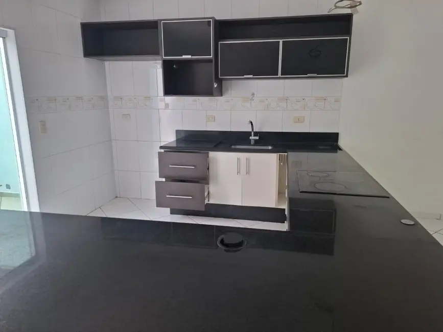 Sobrado com 3 quartos para alugar, 186m2 em Parque das Nações, Santo Andre - SP - imagem 8 Foto 8 de Sobrado com 3 quartos para alugar, 186m2 em Parque das Nações, Santo Andre - SP