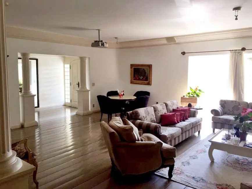 Foto 2 de Sobrado com 5 quartos à venda, 650m2 em Jardim, Santo Andre - SP