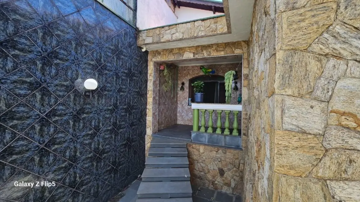 Foto 6 de Casa com 3 quartos à venda, 160m2 em Vila Cecília Maria, Santo Andre - SP