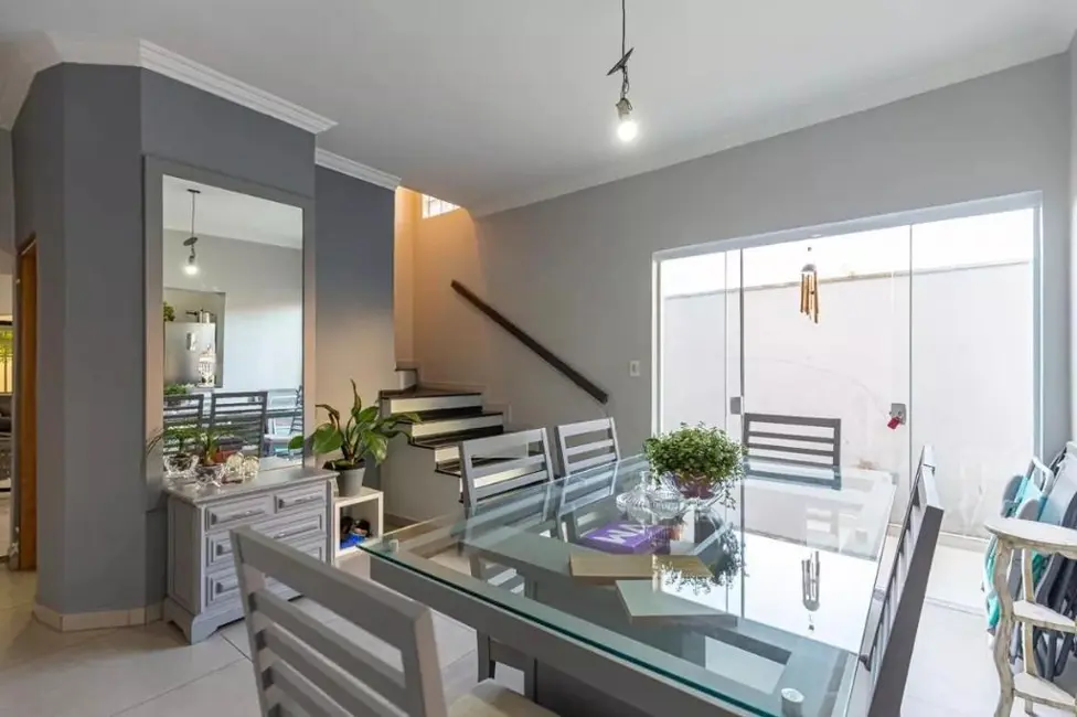 Sobrado com 3 quartos à venda, 175m2 em Vila Bela Vista, Santo Andre - SP - imagem 1 Foto 1 de Sobrado com 3 quartos à venda, 175m2 em Vila Bela Vista, Santo Andre - SP