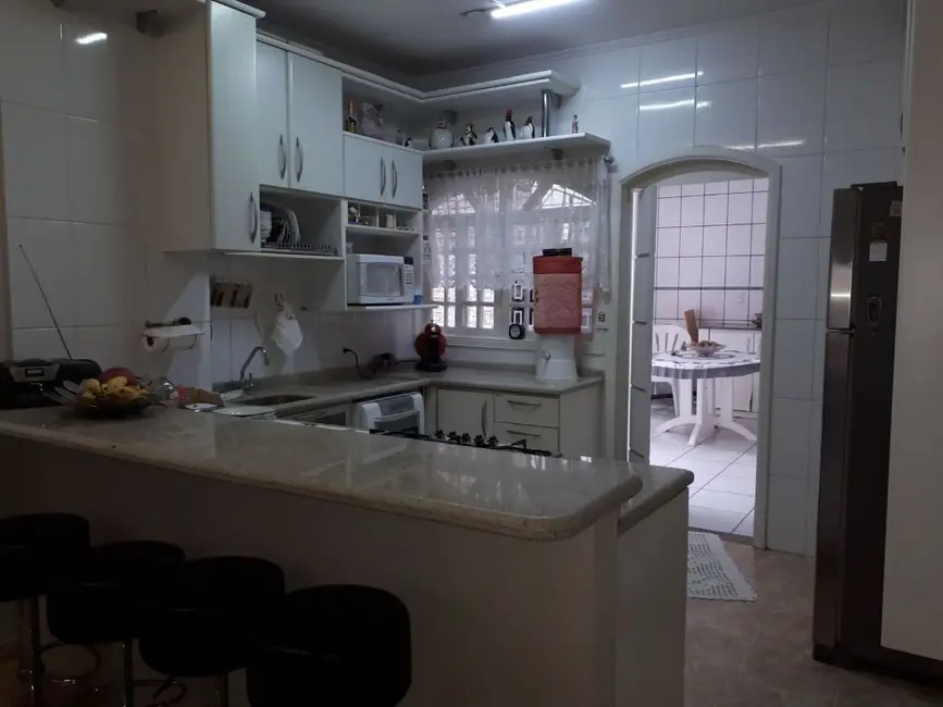 Foto 3 de Sobrado com 3 quartos à venda e para alugar, 211m2 em Campestre, Santo Andre - SP