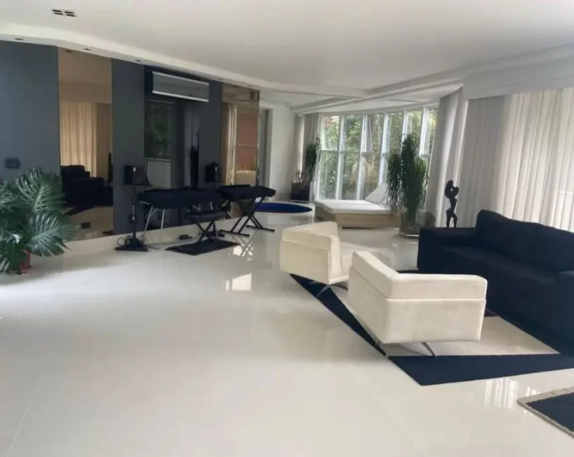 Foto 2 de Sobrado com 5 quartos à venda, 580m2 em Parque Terra Nova II, Sao Bernardo Do Campo - SP