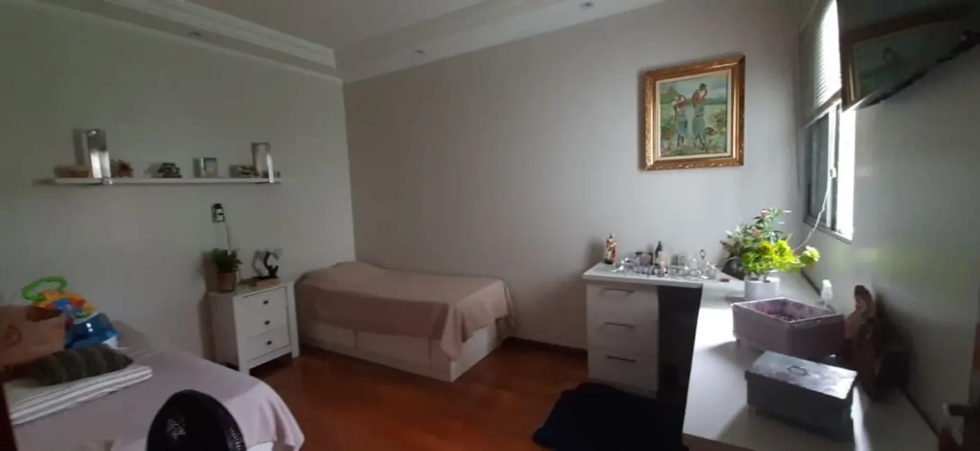 Casa com 3 quartos à venda, 251m2 em Osvaldo Cruz, Sao Caetano Do Sul - SP - imagem 9 Foto 9 de Casa com 3 quartos à venda, 251m2 em Osvaldo Cruz, Sao Caetano Do Sul - SP