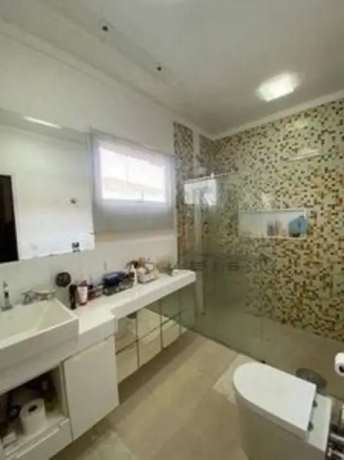 Casa com 3 quartos à venda, 251m2 em Osvaldo Cruz, Sao Caetano Do Sul - SP - imagem 2 Foto 2 de Casa com 3 quartos à venda, 251m2 em Osvaldo Cruz, Sao Caetano Do Sul - SP