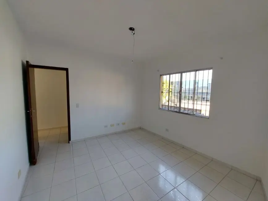 Foto 3 de Casa com 2 quartos para alugar, 100m2 em Parque Erasmo Assunção, Santo Andre - SP