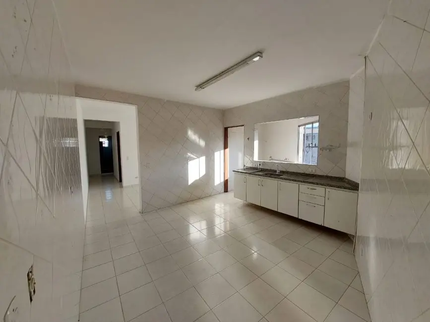 Foto 1 de Casa com 2 quartos para alugar, 100m2 em Parque Erasmo Assunção, Santo Andre - SP
