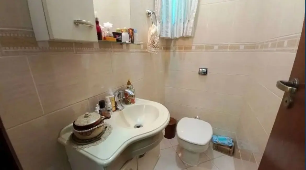 Sobrado com 4 quartos à venda, 213m2 em Vila Assunção, Santo Andre - SP - imagem 9 Foto 9 de Sobrado com 4 quartos à venda, 213m2 em Vila Assunção, Santo Andre - SP