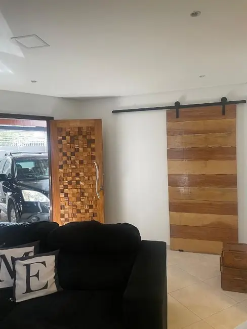 Sobrado com 3 quartos à venda, 123m2 em Santo Andre - SP - imagem 4 Foto 4 de Sobrado com 3 quartos à venda, 123m2 em Santo Andre - SP