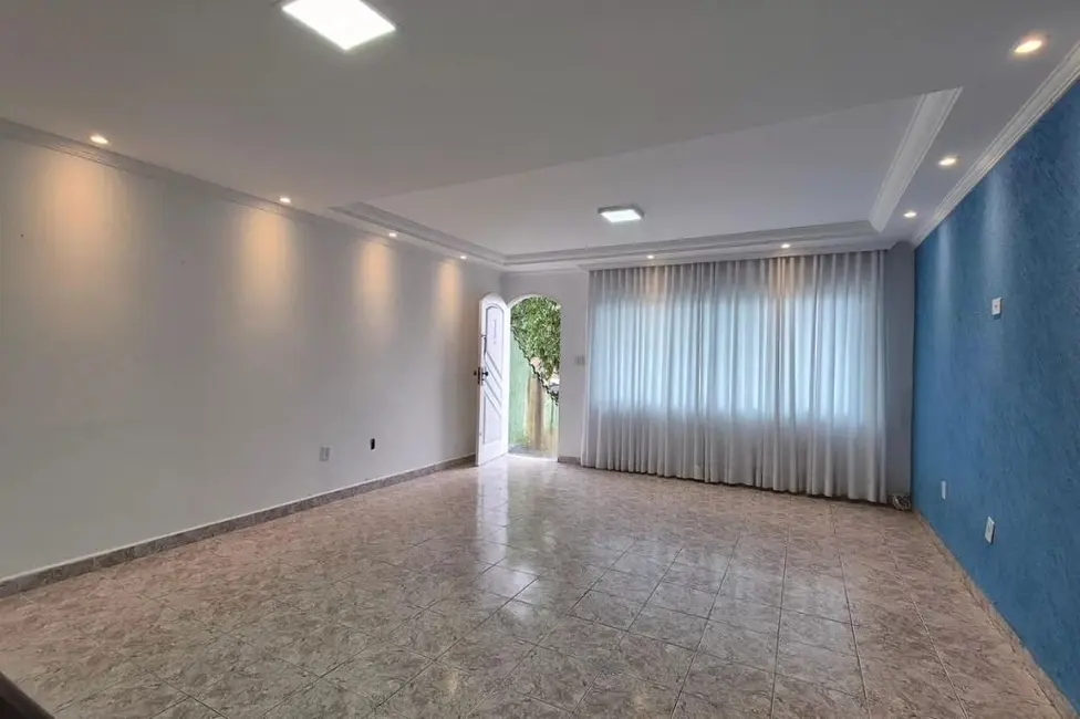 Foto 2 de Casa com 3 quartos para alugar, 120m2 em Jardim do Estádio, Santo Andre - SP