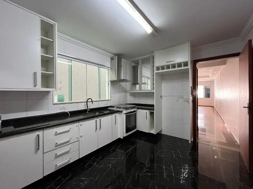 Foto 1 de Sobrado com 3 quartos para alugar, 136m2 em Jardim, Santo Andre - SP