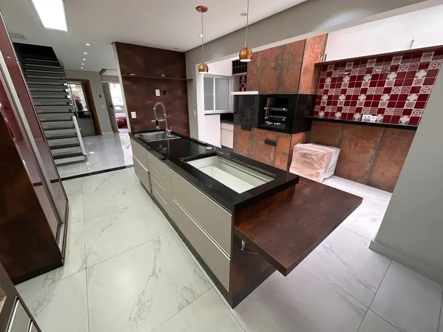 Foto 1 de Sobrado com 3 quartos à venda, 150m2 em Campestre, Santo Andre - SP