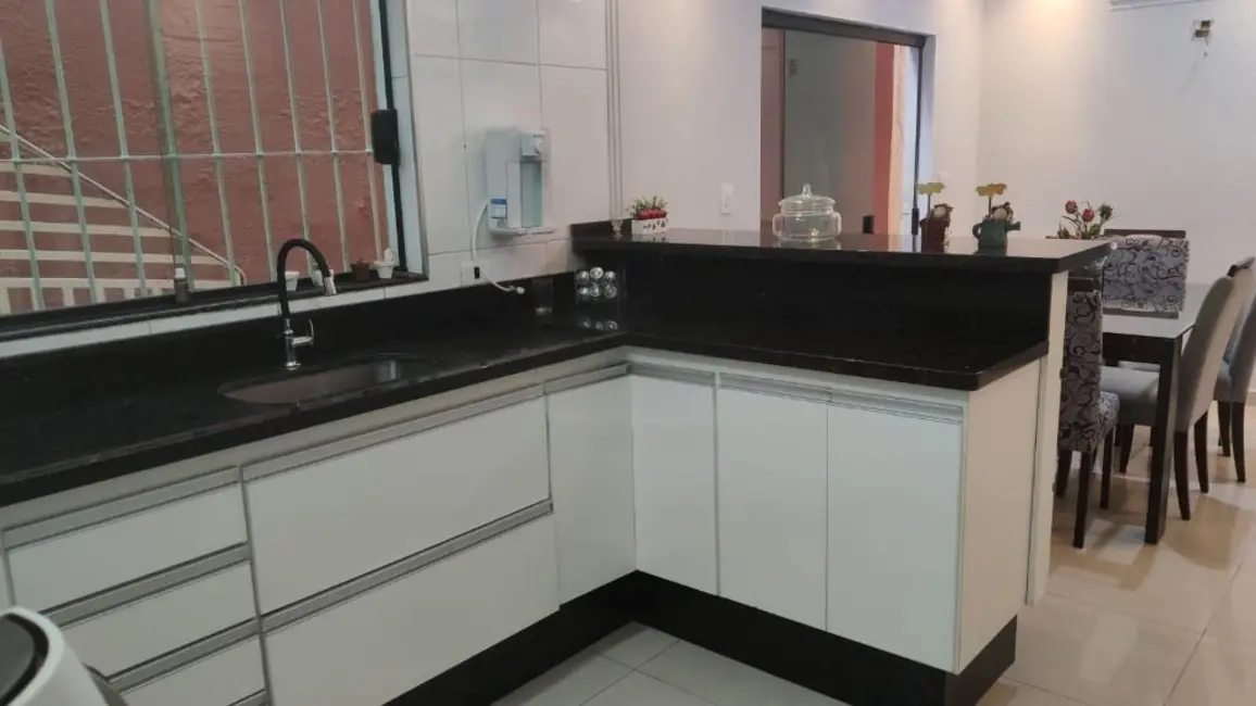 Foto 1 de Sobrado com 3 quartos à venda, 205m2 em Vila Linda, Santo Andre - SP