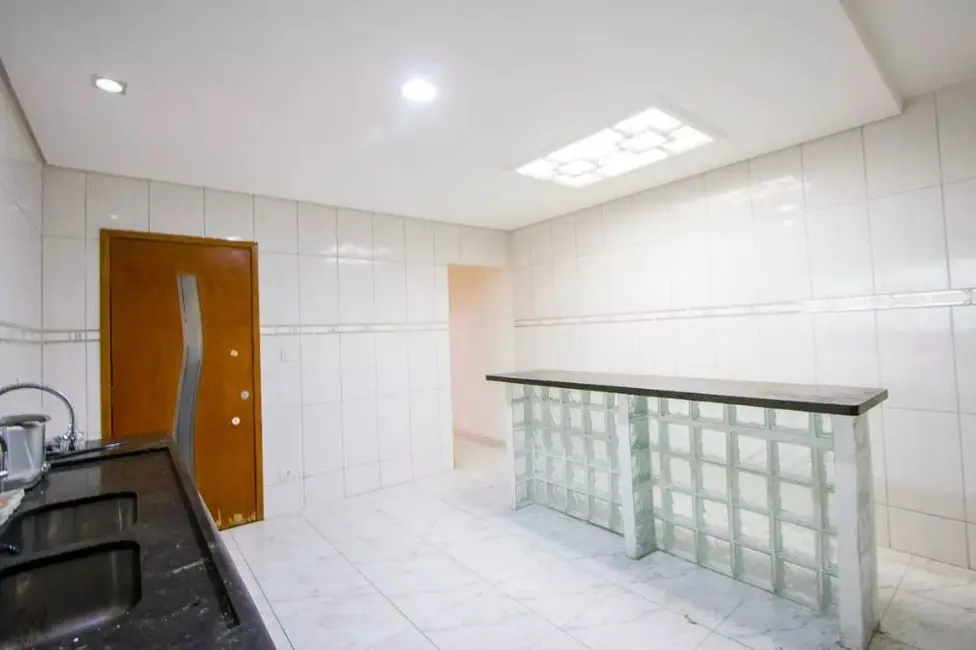 Foto 6 de Sobrado com 4 quartos para alugar, 451m2 em Jardim Las Vegas, Santo Andre - SP