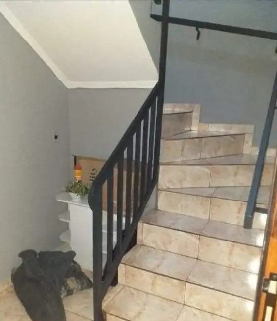 Sobrado com 3 quartos à venda, 184m2 em Jardim Las Vegas, Santo Andre - SP - imagem 7 Foto 7 de Sobrado com 3 quartos à venda, 184m2 em Jardim Las Vegas, Santo Andre - SP