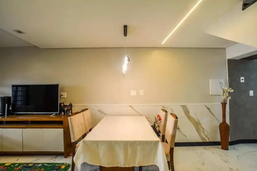 Foto 5 de Sobrado com 3 quartos à venda, 211m2 em Vila Scarpelli, Santo Andre - SP