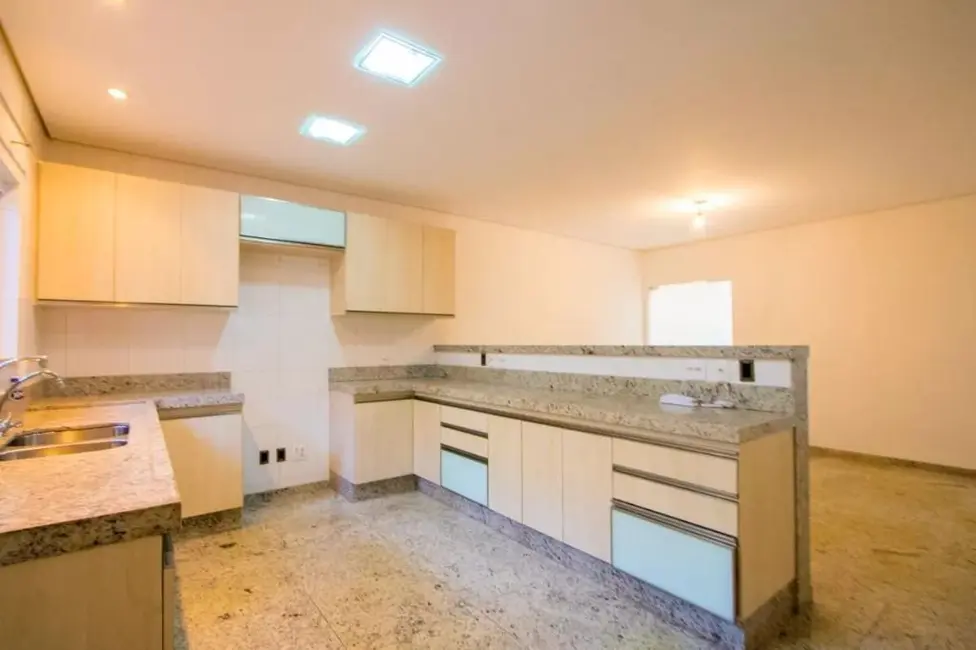 Sobrado com 4 quartos à venda, 235m2 em Paraíso, Santo Andre - SP - imagem 6 Foto 6 de Sobrado com 4 quartos à venda, 235m2 em Paraíso, Santo Andre - SP