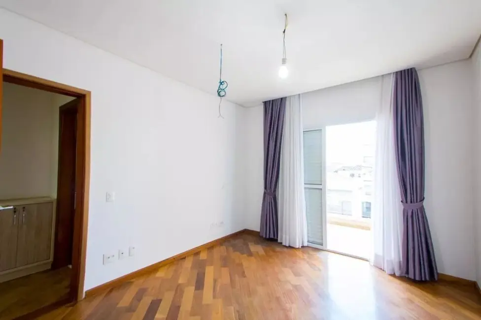 Sobrado com 4 quartos à venda, 235m2 em Paraíso, Santo Andre - SP - imagem 9 Foto 9 de Sobrado com 4 quartos à venda, 235m2 em Paraíso, Santo Andre - SP