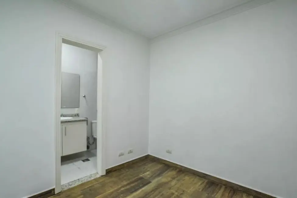 Sobrado com 4 quartos à venda, 204m2 em Santo Andre - SP - imagem 9 Foto 9 de Sobrado com 4 quartos à venda, 204m2 em Santo Andre - SP