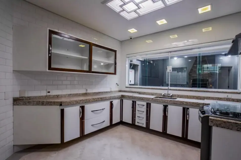 Sobrado com 4 quartos à venda, 204m2 em Santo Andre - SP - imagem 5 Foto 5 de Sobrado com 4 quartos à venda, 204m2 em Santo Andre - SP