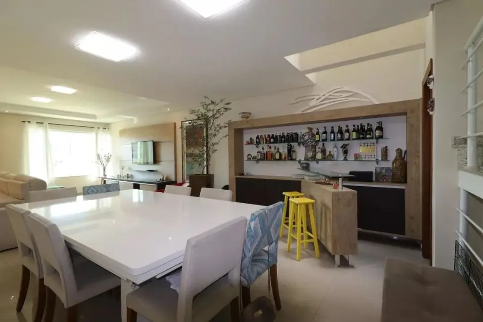 Foto 9 de Sobrado com 3 quartos à venda, 230m2 em Vila Scarpelli, Santo Andre - SP