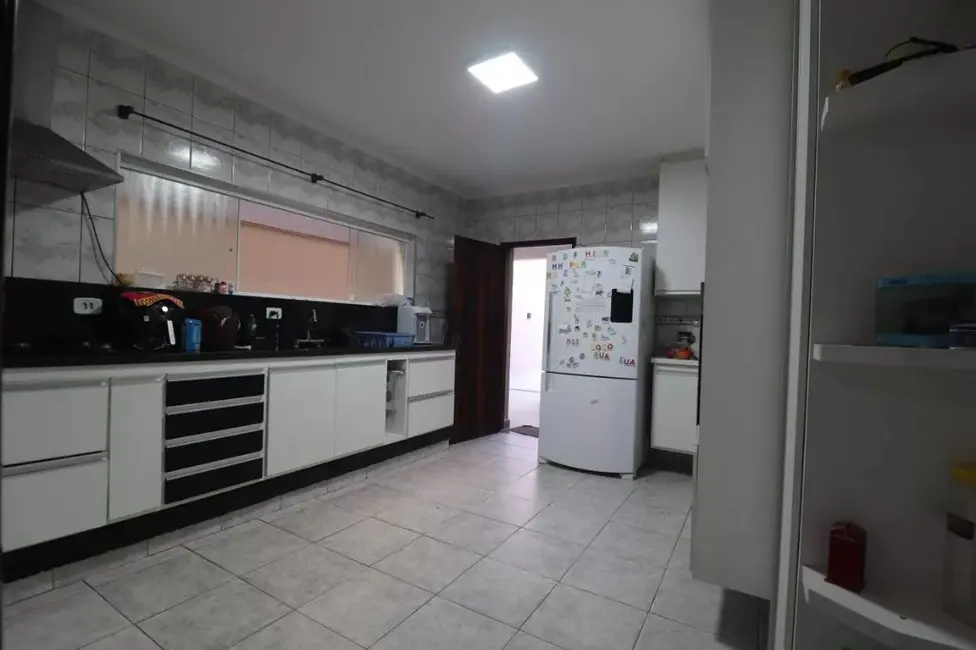 Foto 9 de Sobrado com 3 quartos à venda, 247m2 em Vila América, Santo Andre - SP