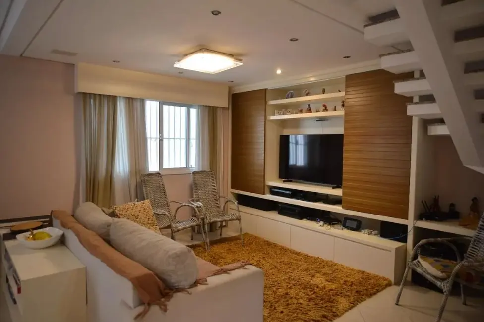 Foto 1 de Sobrado com 3 quartos à venda, 126m2 em Vila Scarpelli, Santo Andre - SP