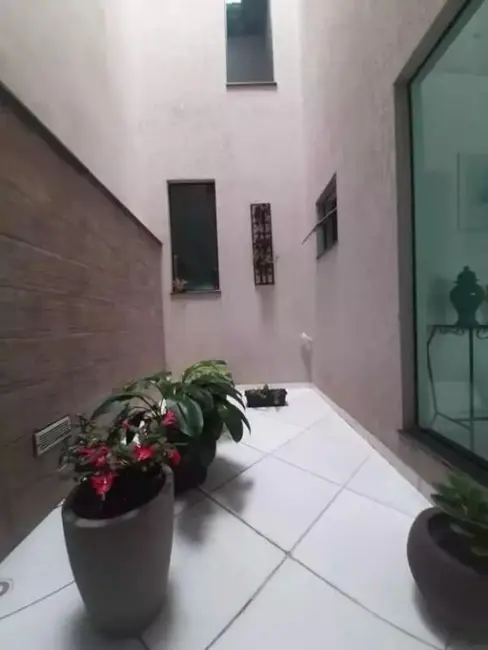 Sobrado com 3 quartos para alugar, 261m2 em Jardim Las Vegas, Santo Andre - SP - imagem 6 Foto 6 de Sobrado com 3 quartos para alugar, 261m2 em Jardim Las Vegas, Santo Andre - SP